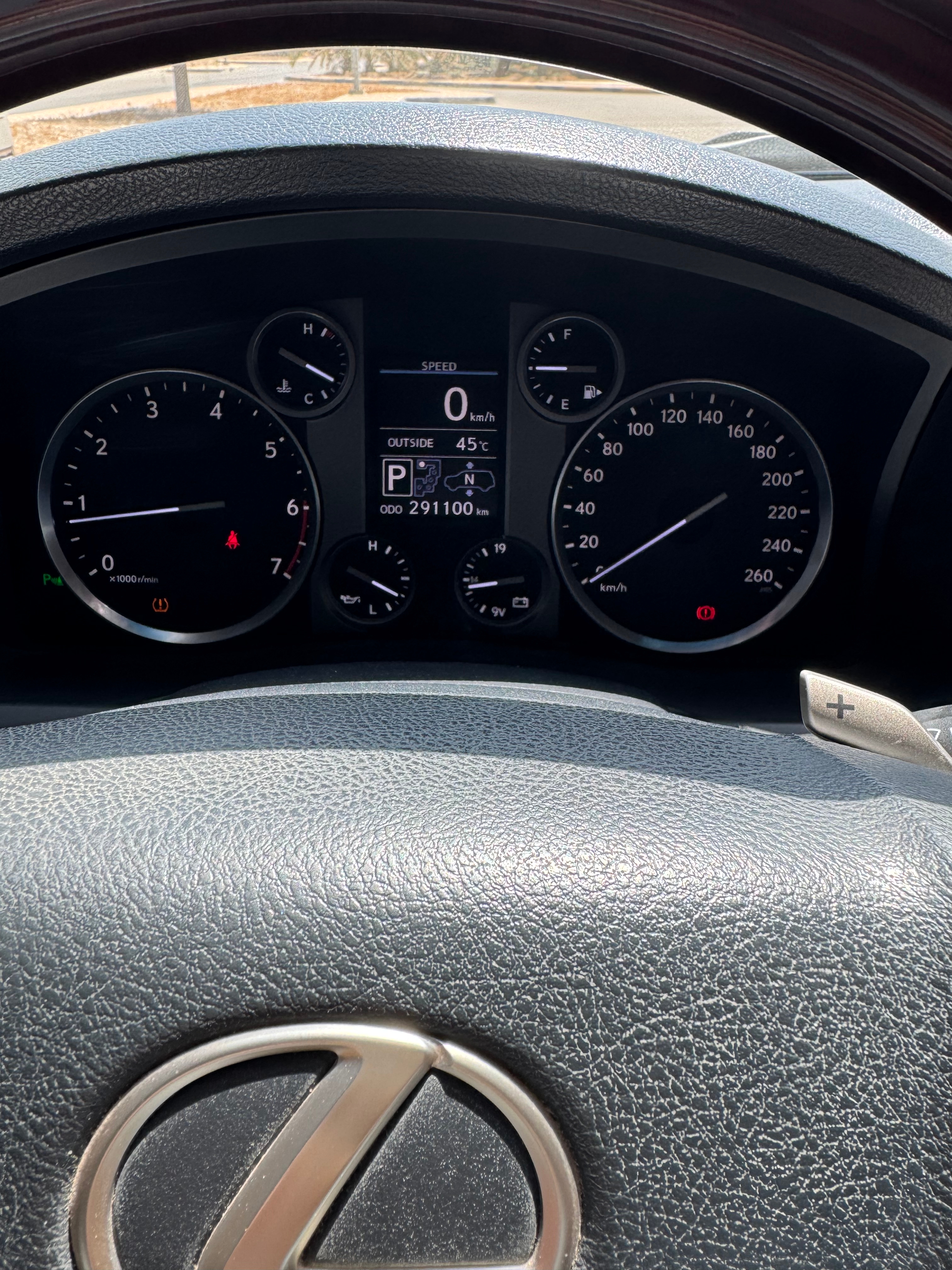 Weiß Lexus LX 570 Luxury 2013